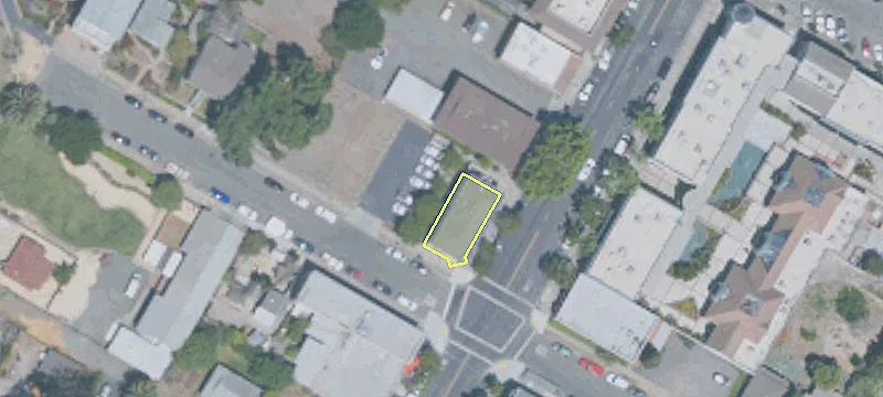 501 1st St