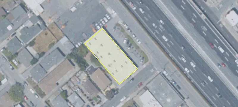 1 Amphlett Blvd