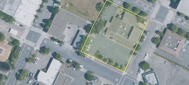 24 Petaluma S Blvd