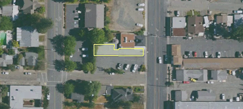 1005 Main St