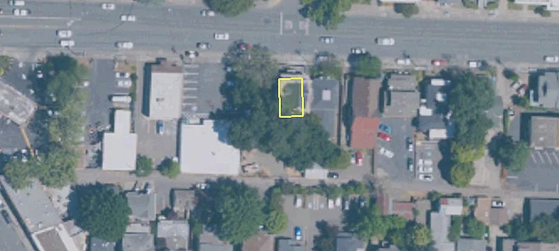 542 College Ave