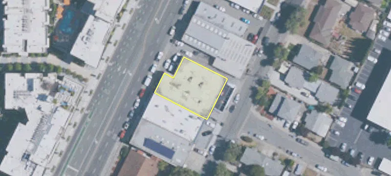 223 Moffett Blvd
