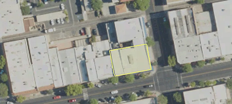106 7th St
