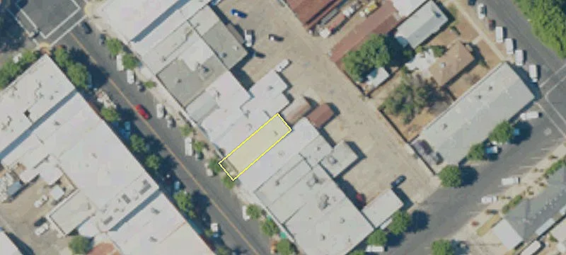 1136 G St