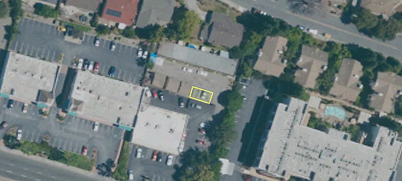 889 El Camino Real