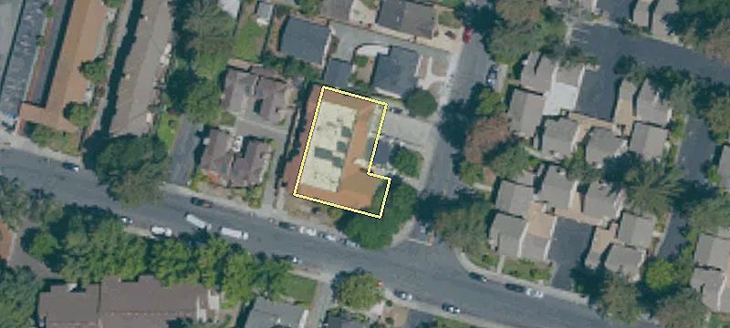 147 Cres Ave