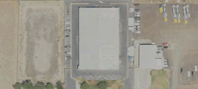 2425 Industrial Rowe