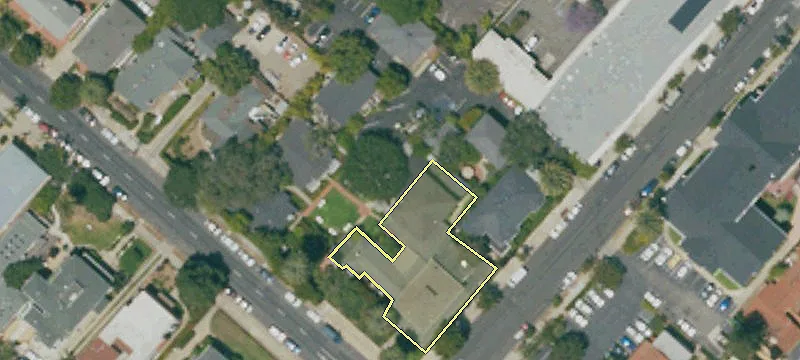 1404 De La Vina St