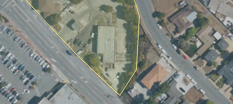 810 Cyn Del Rey Blvd