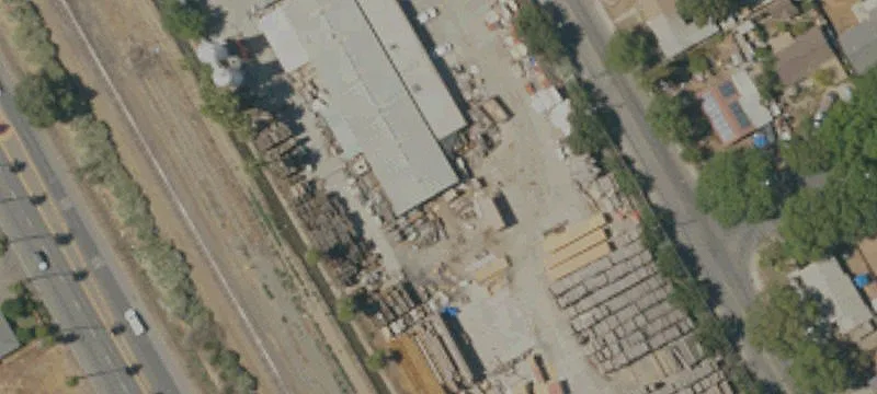 400 1st St