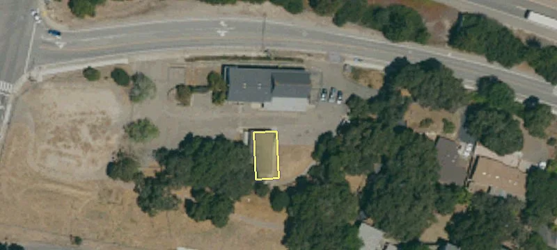 1587 El Camino Real