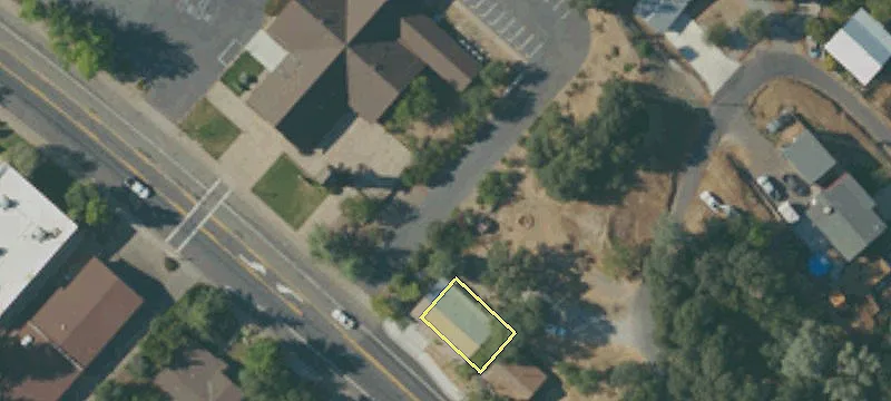 809 Main St