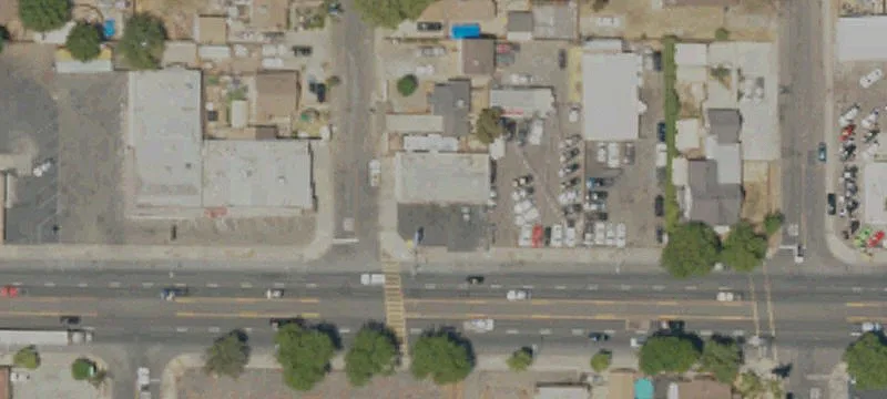 1007 Yosemite Blvd