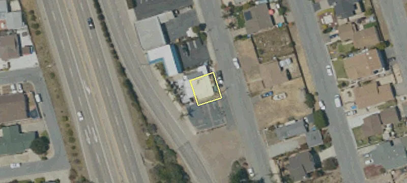 2940 Main St