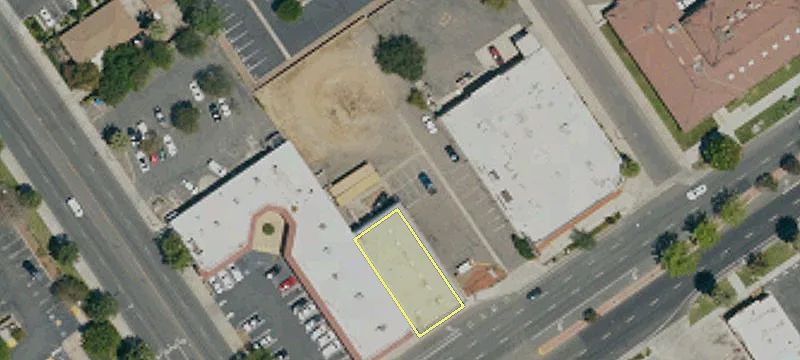 9777 Magnolia Ave