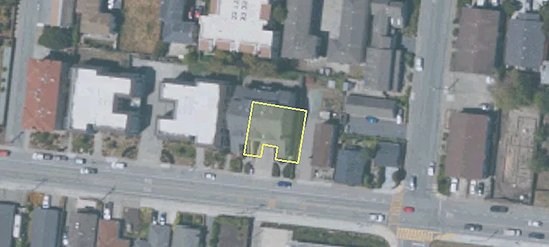 471 Kelly Ave