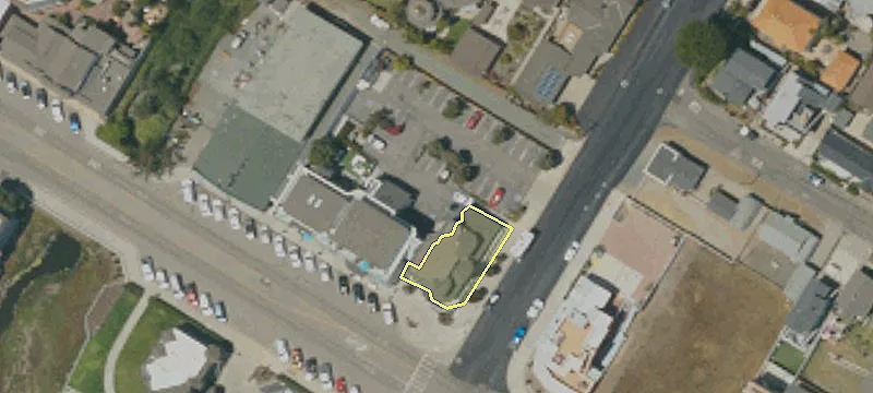 12 Ocean Ave