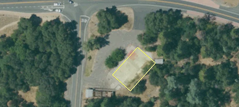 835 Lotus Rd
