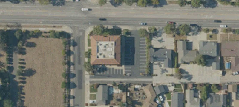 900 Main St
