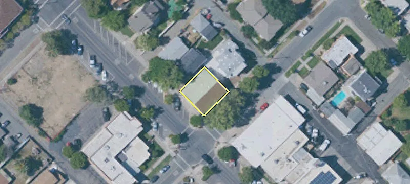 400 Main St