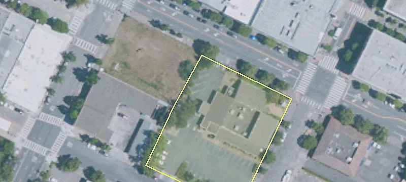 24 Petaluma S Blvd