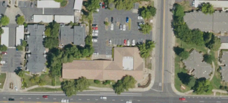9197 Greenback Ln