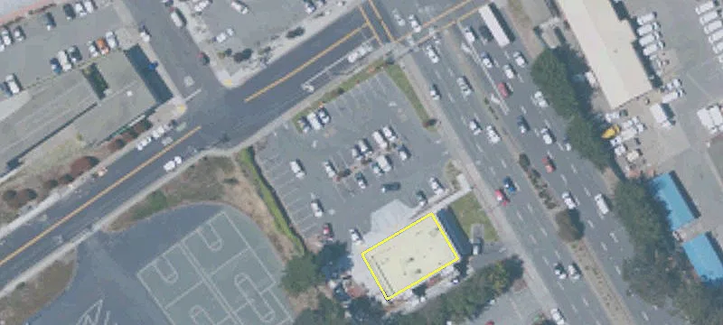 587 El Camino Real