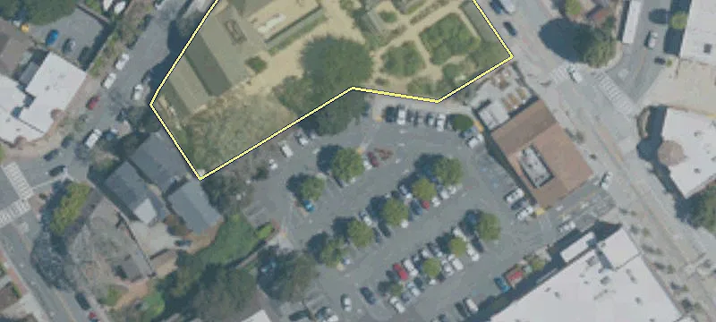 520 Munras Ave