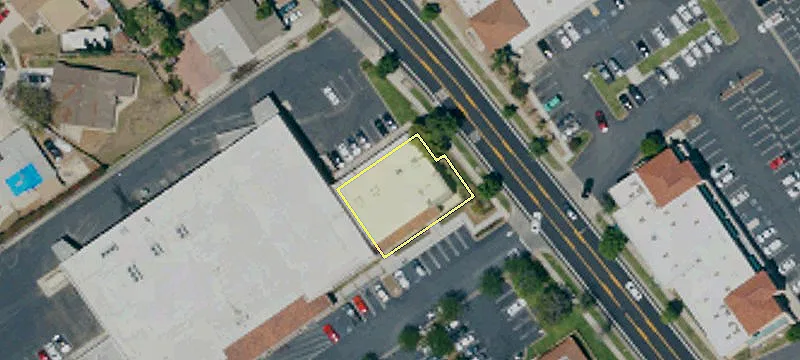 1195 Magnolia Ave