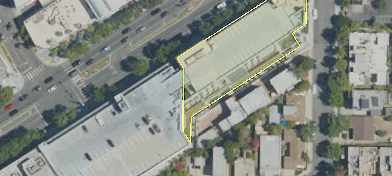 8572 Santa Monica Blvd
