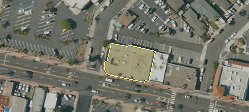 717 El Camino Real
