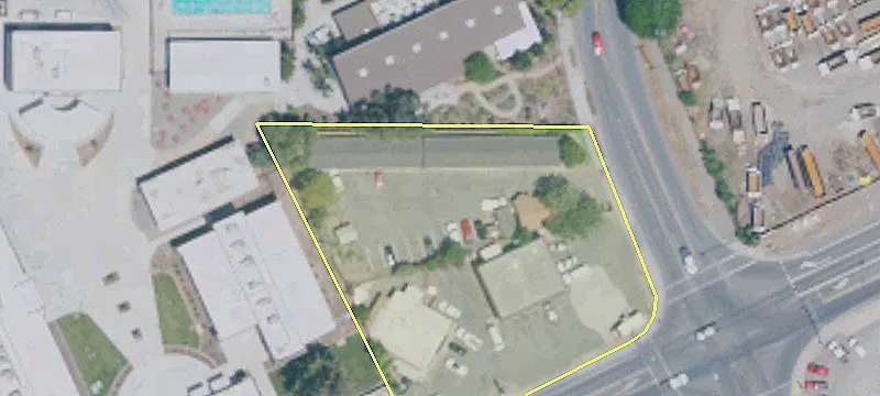 704 Railroad Ave