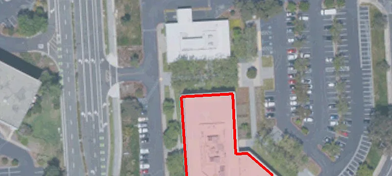 13 Twin Dolphin Dr