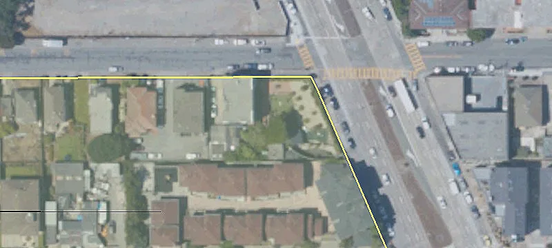 7600 El Camino Real