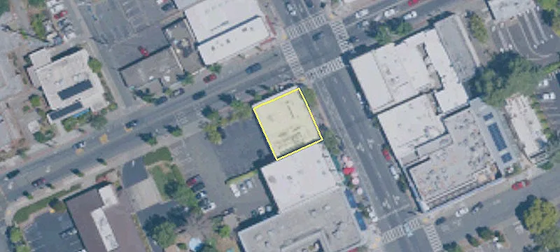 100 Main St