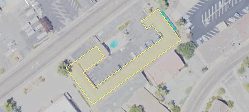 1221 Main St