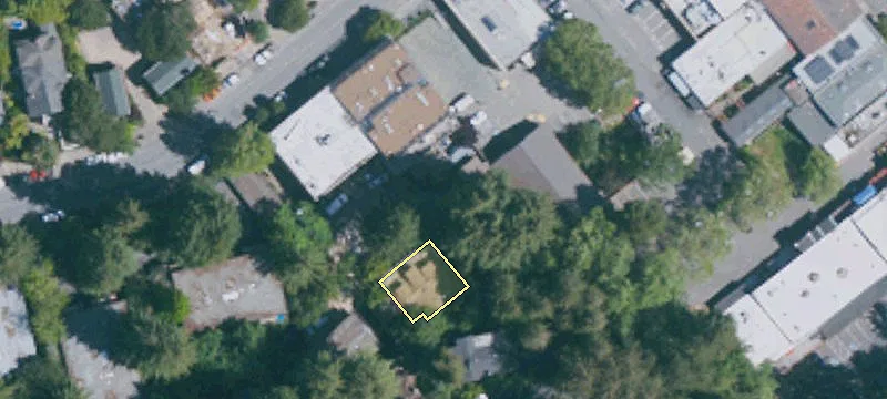 165 Throckmorton Ave