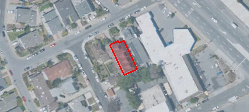 15 38th Ave