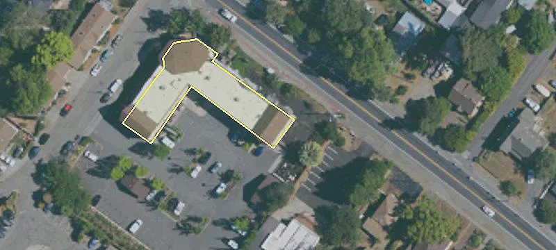 102 School House Ln