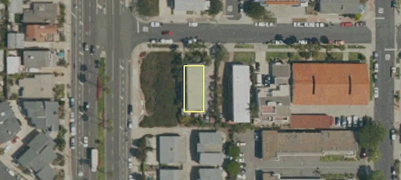 24802 La Paz Ave