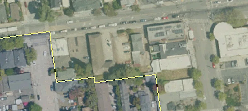 215 Laurel St