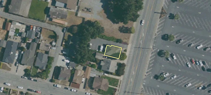 909 Lk Ave