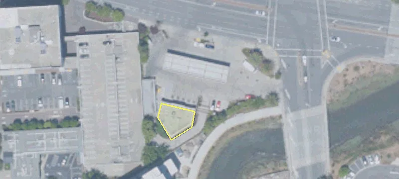 990 Veterans Blvd