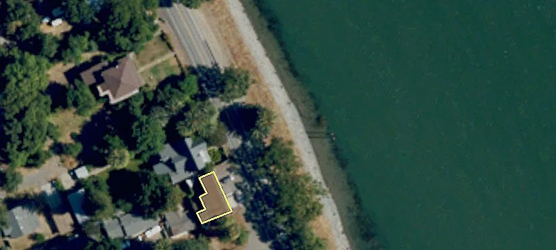 36565 Riverview Dr