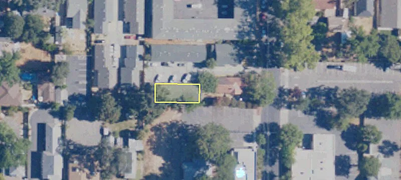 218 Elm St
