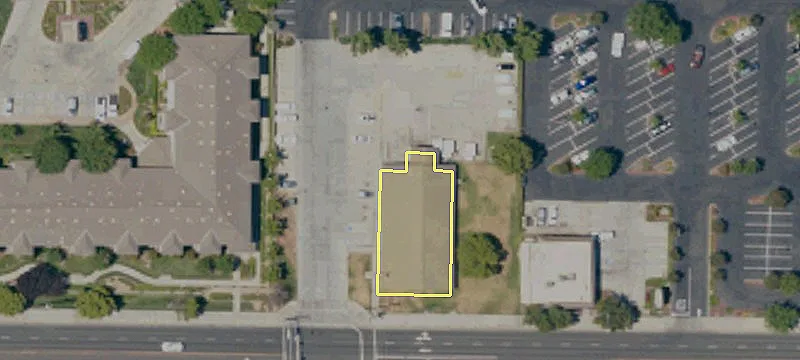 1275 Main St