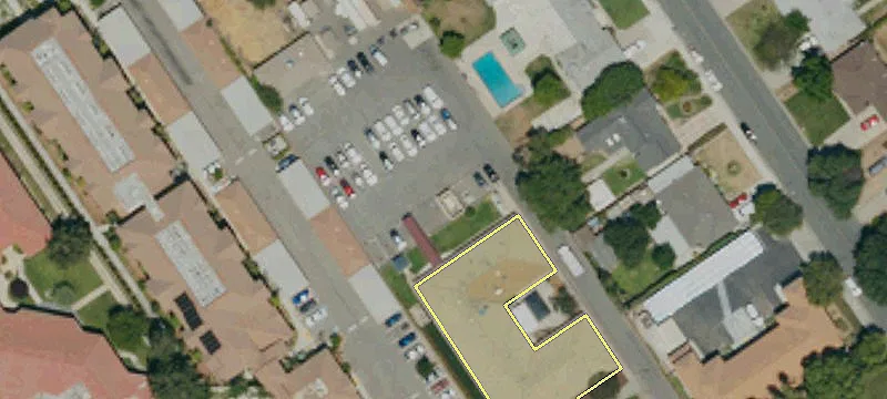 8487 Magnolia Ave