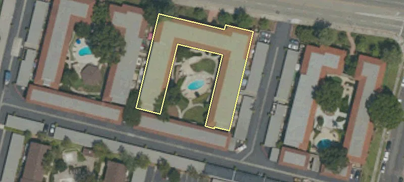 220 Chapman Ave