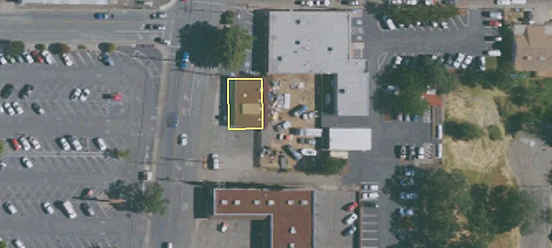 1190 Main St