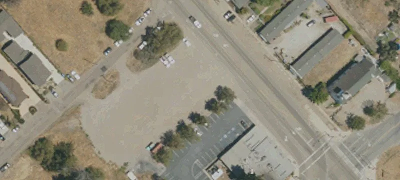 145 Thompson Ave